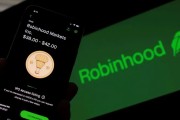算命周易“接盘侠”没了？标普500指数季调维持成分股不变，Robinhood、Applovin应声大跌